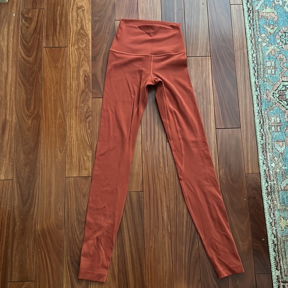 Align lululemon leggings - Picture 3 of 5